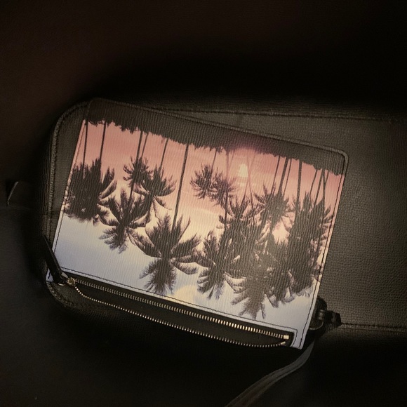 ❌SOLD ❌Henri bendel tote - Picture 2 of 4